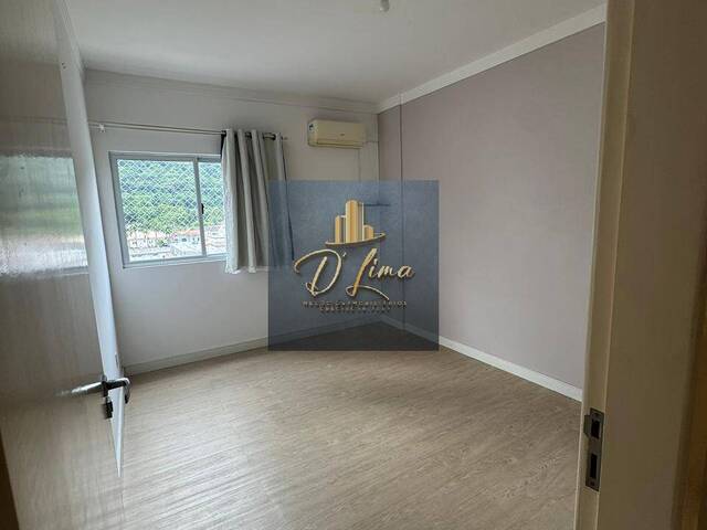 Apartamento para Venda em Palhoça - 5