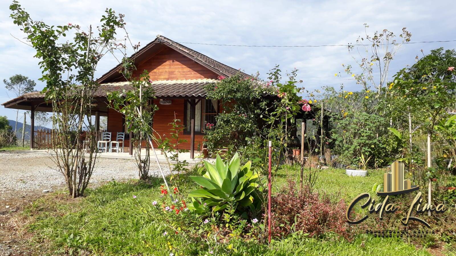 Sítio, 2 quartos, 2000 m² - Foto 2